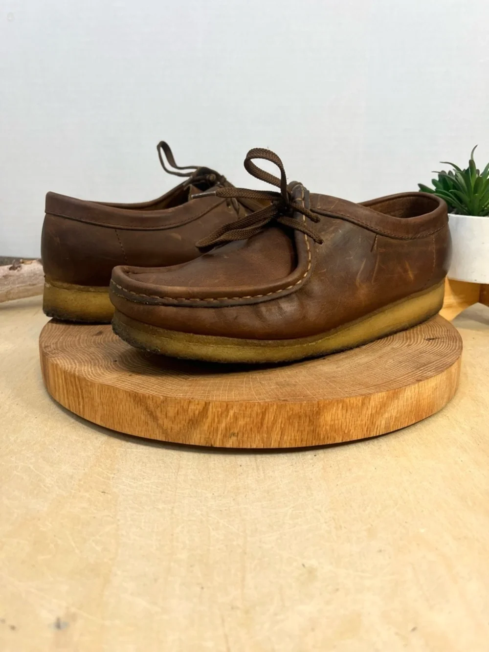 Clarks Originals Wallabee Brown Oily Beeswax Leather Moccasins Women's Size 10